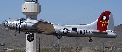 Boeing B-17G Flying Fortress N5017N Aluminum Overcast, Deer Valley, March 31, 2011
